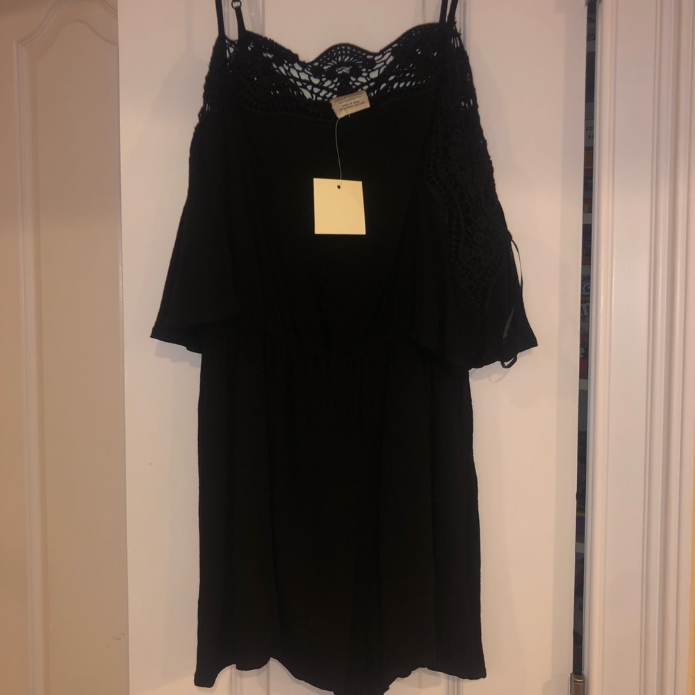 Flying tomato black romper